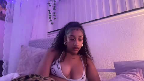 prettyblackgal online show from August 8, 7:07 am
