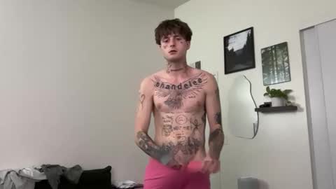 pretty boy online show from June 4, 4:29 am