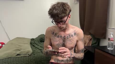 pretty boy online show from April 3, 2:51 am