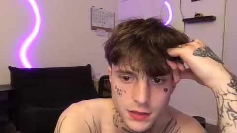 pretty boy online show from November 22, 6:34 am