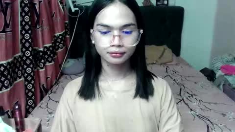 prettykhelcy online show from June 2, 11:01 am