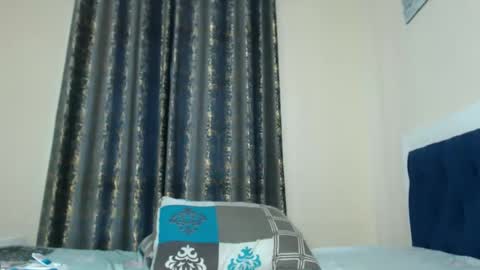 Lizzy online show from December 20, 12:34 pm