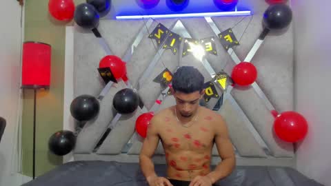 Snapshot of prince_arthur77 chatting on February 14, 3:47 pm prince_arthur77 online show from February 14, 3:47 pm