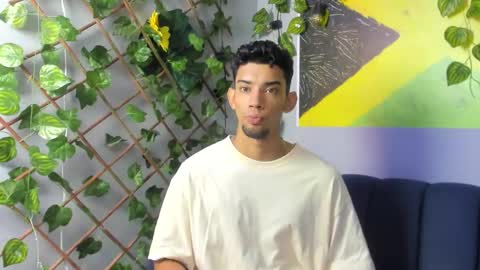 Snapshot of prince_arthur77 chatting on October 2, 1:43 pm prince_arthur77 online show from October 2, 1:43 pm