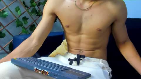 Snapshot of prince_arthur77 chatting on September 18, 4:55 pm prince_arthur77 online show from September 18, 4:55 pm