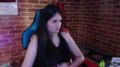 Snapshot of princesa_leia_zathur chatting on February 10, 5:19 pm Leia online show from February 10, 5:19 pm