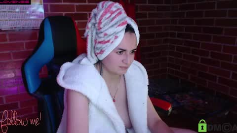Snapshot of princesa_leia_zathur chatting on March 12, 10:39 pm Leia online show from March 12, 10:39 pm