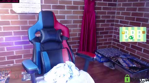 Snapshot of princesa_leia_zathur chatting on March 3, 1:23 pm Leia online show from March 3, 1:23 pm