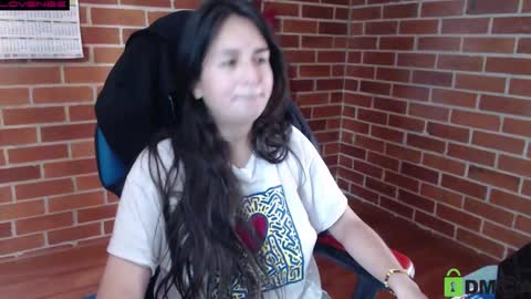 Snapshot of princesa_leia_zathur chatting on September 29, 3:11 pm Leia online show from September 29, 3:11 pm
