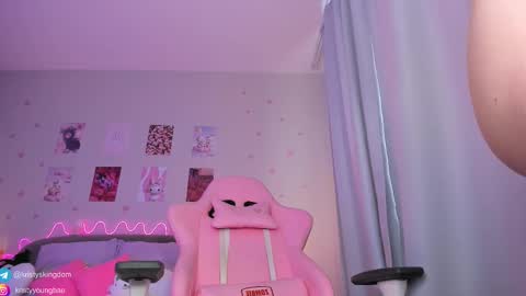 Snapshot of princess_kristy chatting on February 13, 10:34 am Kristy online show from February 13, 10:34 am
