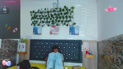 Snapshot of princess_martinez chatting on March 6, 3:35 pm Princess Martinez online show from March 6, 3:35 pm