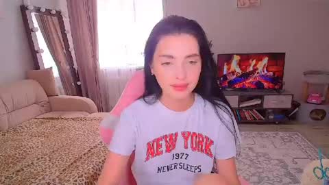 princessamira1 online show from August 8, 6:45 am