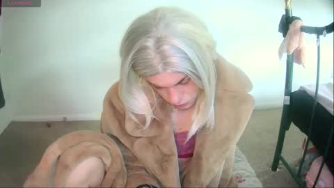 KCGREY online show from February 26, 11:57 am