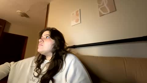 Snapshot of princesslaylaa chatting on October 3, 2:53 am princessviccxo online show from October 3, 2:53 am