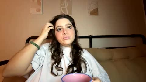 Snapshot of princesslaylaa chatting on October 14, 5:10 am princessviccxo online show from October 14, 5:10 am