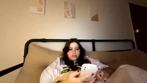 Snapshot of princesslaylaa chatting on October 15, 5:22 am princessviccxo online show from October 15, 5:22 am