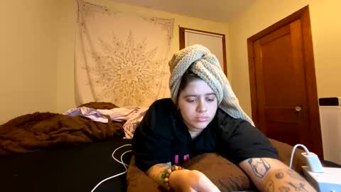 princessviccxo online show from April 4, 7:15 am