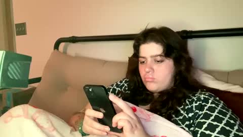 Snapshot of princesslaylaa chatting on February 4, 9:07 am princessviccxo online show from February 4, 9:07 am