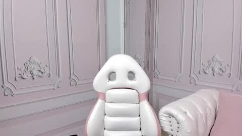   online show from February 12, 10:14 am