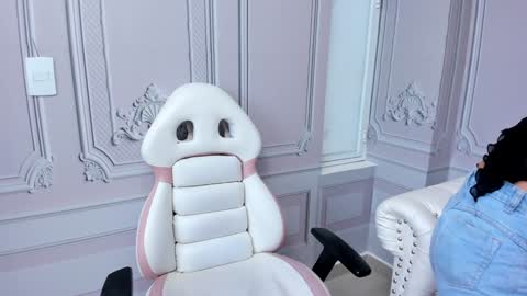   online show from January 29, 7:11 pm