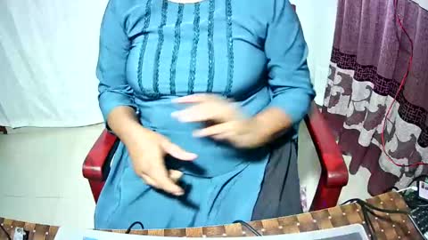 Priyonti ganguli online show from December 4, 2:44 am