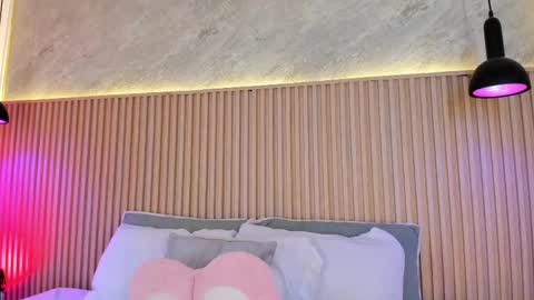 Profana Red online show from April 12, 1:48 pm