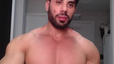 promuscles4u online show from December 18, 3:37 am