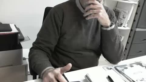 mature hairy guy online show from November 28, 5:31 pm