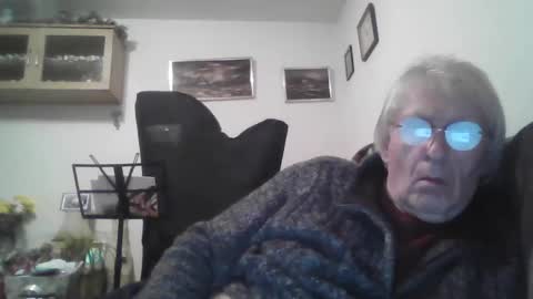 proudwelshman online show from December 9, 11:24 pm