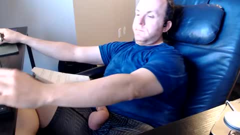 Snapshot of proutlesex chatting on December 4, 11:30 pm DesertRat online show from December 4, 11:30 pm