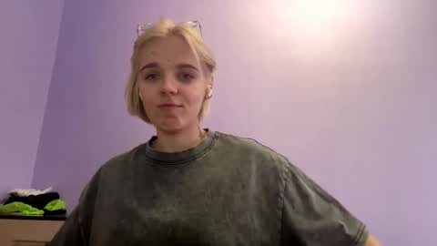 Scarlet online show from December 21, 6:20 am