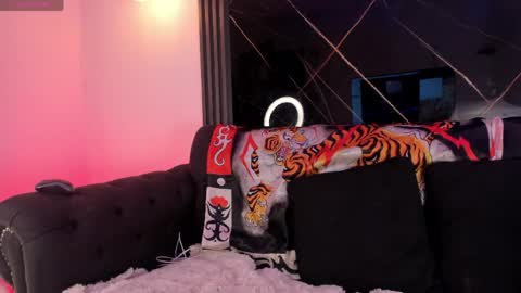 psycodoll online show from June 7, 3:44 am