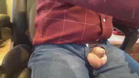 pulltoy1 online show from March 18, 4:02 pm