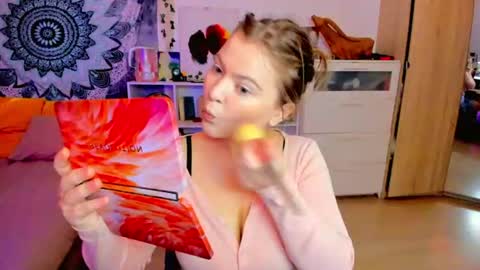 Miss Hanna online show from July 13, 3:59 pm