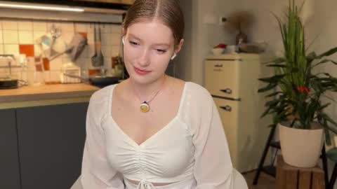 Snapshot of purrpure chatting on September 28, 8:07 pm Aileen online show from September 28, 8:07 pm