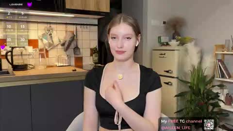 Snapshot of purrpure chatting on October 12, 9:49 pm Aileen online show from October 12, 9:49 pm