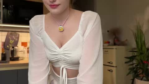 Snapshot of purrpure chatting on September 26, 7:55 pm Aileen online show from September 26, 7:55 pm