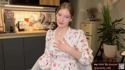 Snapshot of purrpure chatting on October 1, 7:35 pm Aileen online show from October 1, 7:35 pm