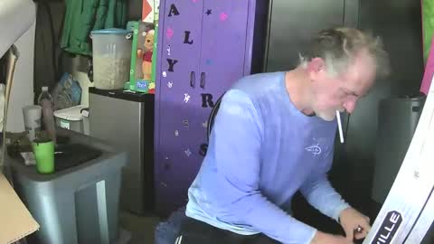 Mark online show from December 11, 4:09 pm