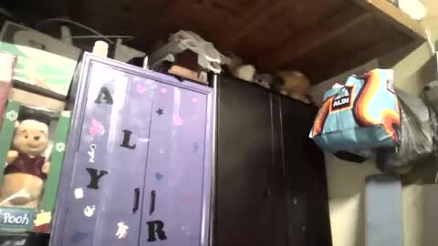 Mark online show from April 7, 5:37 pm