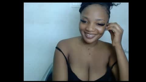 pussyxwetx online show from June 1, 10:33 pm