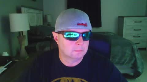 pvaulter34 online show from July 4, 3:21 am