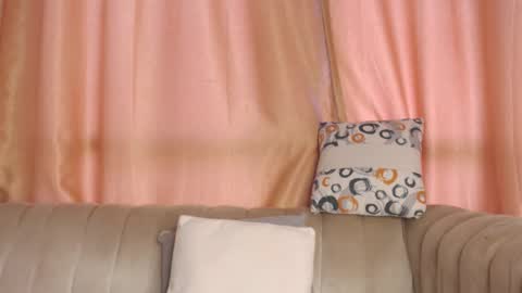 Snapshot of quaine_ryleighn chatting on October 6, 5:36 am RYLEIGHN online show from October 6, 5:36 am