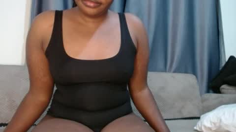 emmie online show from June 19, 1:33 am