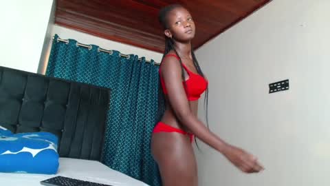 Queen armani online show from February 6, 4:10 am