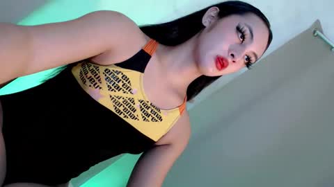 queen_danaya online show from October 1, 9:35 pm