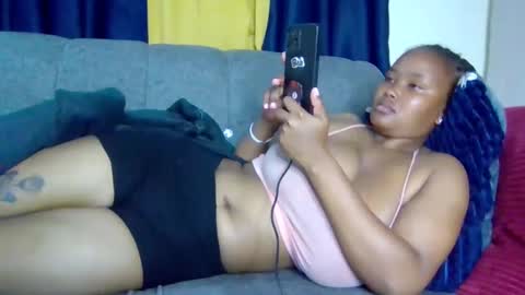 queen_doli online show from May 6, 2:39 am