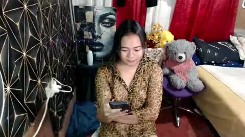 queen_ennah online show from November 14, 2:47 am