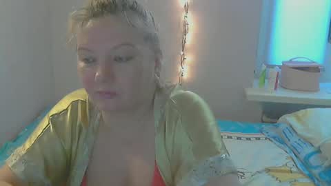 Snapshot of queen_jane8 chatting on February 27, 10:55 am queen_jane8 online show from February 27, 10:55 am