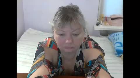 Snapshot of queen_jane8 chatting on October 9, 10:54 am queen_jane8 online show from October 9, 10:54 am